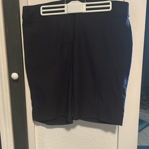 Ellen Tracy shorts, Navy Blue. 9”. Like new.  Size LG